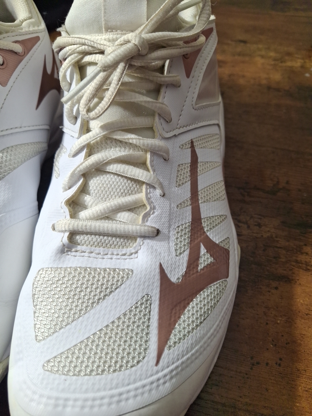 Mizuno Volleyball Shoes in White and Rose Gold - Picture 4 of 10